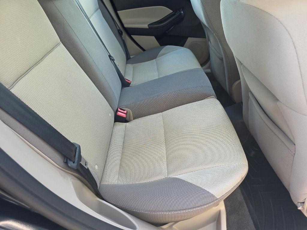 Ford Focus 5dr HB SE 2014