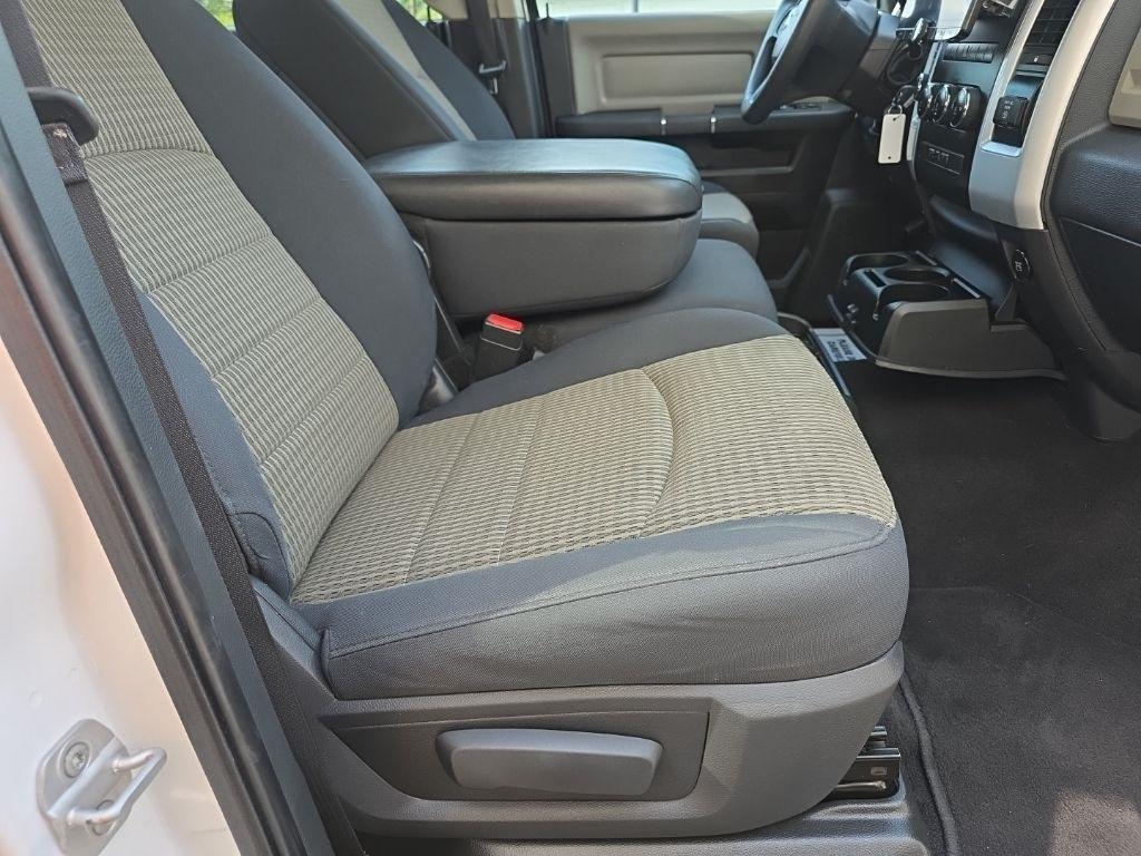 RAM 2500 4WD Mega Cab 160.5" SLT 2012
