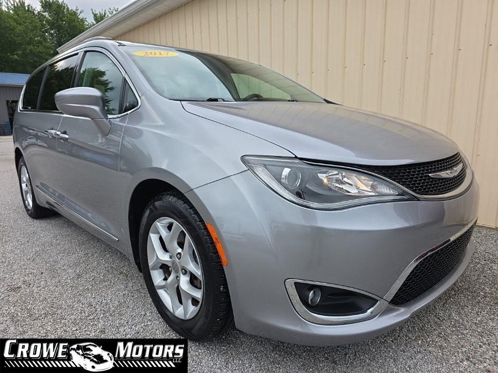 2017 Chrysler Pacifica Touring-L FWD