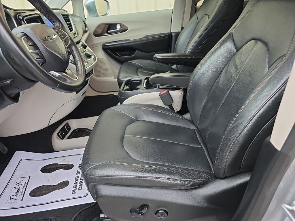 Chrysler Pacifica Touring-L FWD 2017