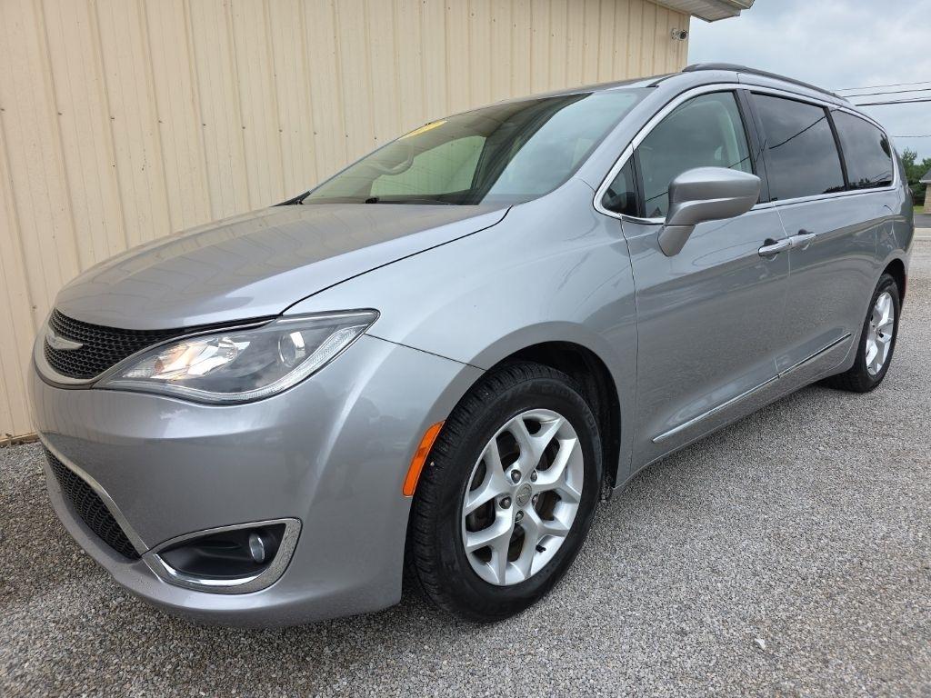 Chrysler Pacifica Touring-L FWD 2017