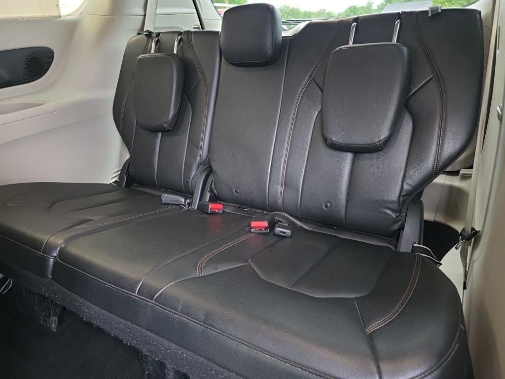 Chrysler Pacifica Touring-L FWD 2017