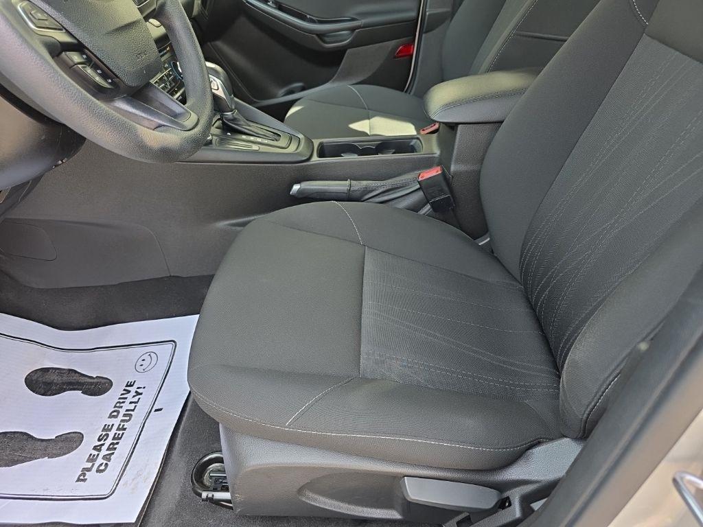 Ford Focus 4dr Sdn SE 2016