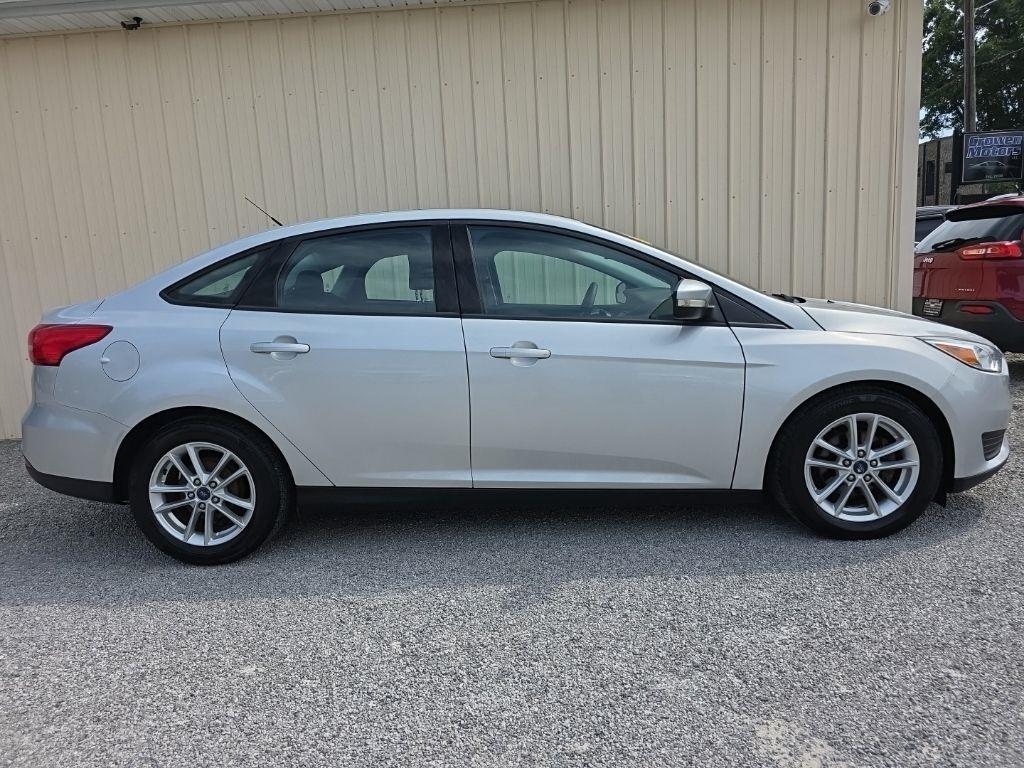 Ford Focus 4dr Sdn SE 2016