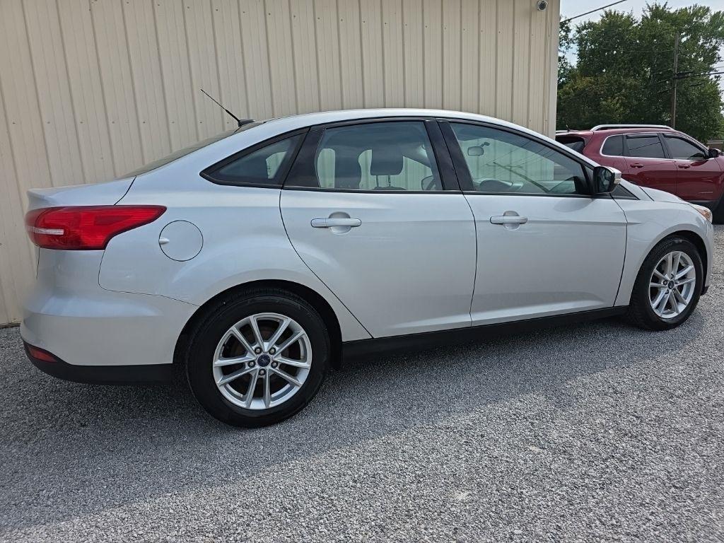 Ford Focus 4dr Sdn SE 2016