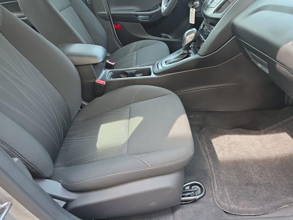 Ford Focus 4dr Sdn SE 2016