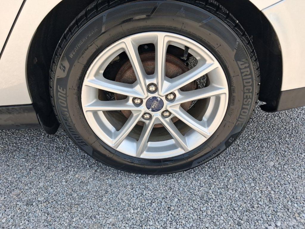 Ford Focus 4dr Sdn SE 2016