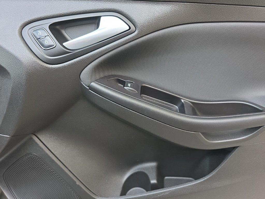 Ford Focus 4dr Sdn SE 2016