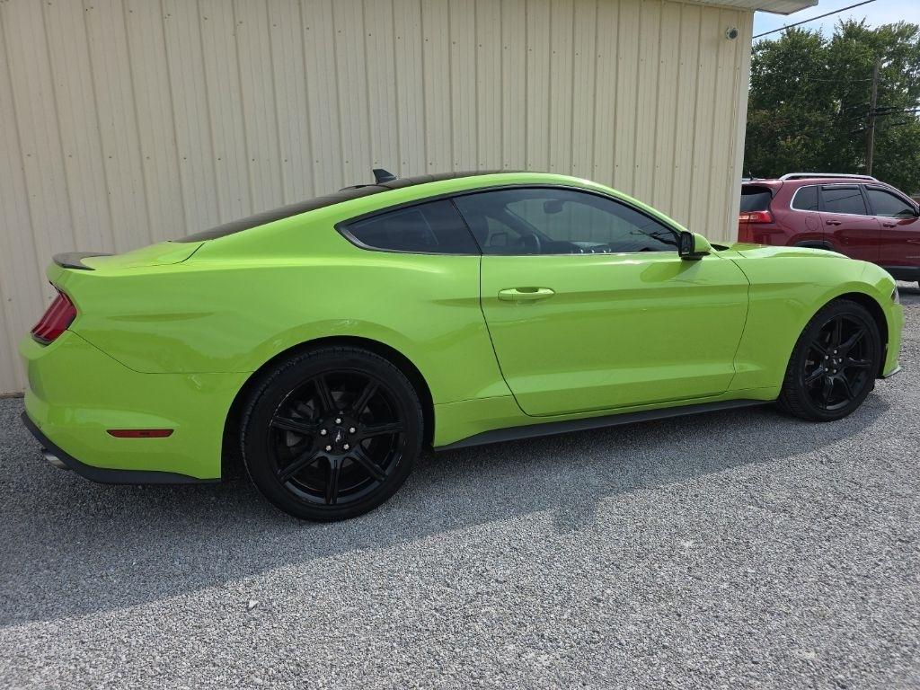 Ford Mustang EcoBoost Fastback 2020