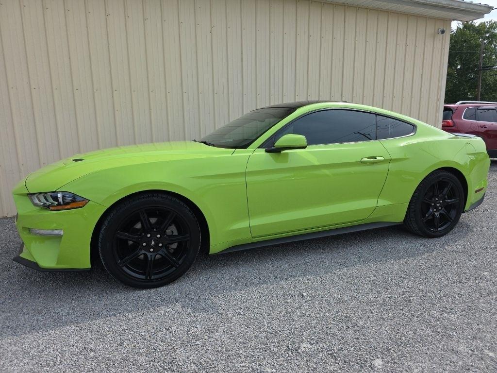 Ford Mustang EcoBoost Fastback 2020