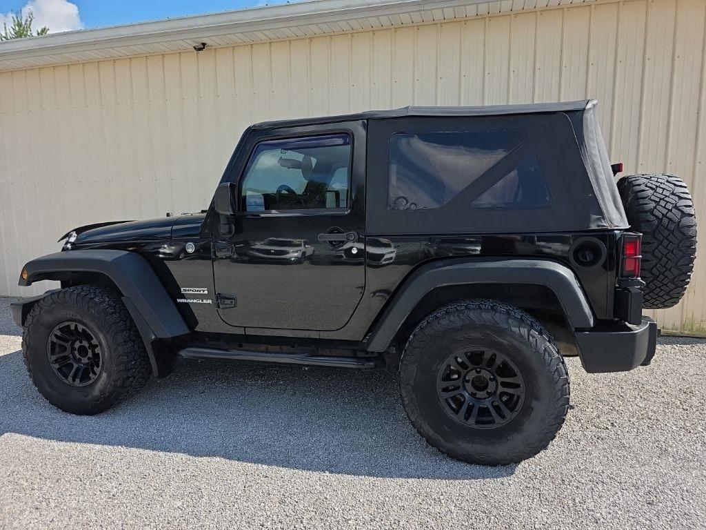 Jeep Wrangler 4WD 2dr Sport 2012