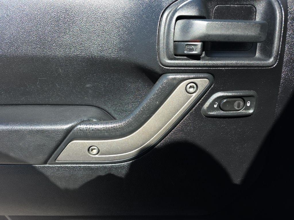 Jeep Wrangler 4WD 2dr Sport 2012