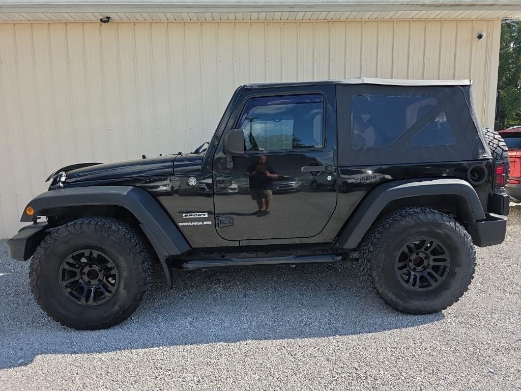 Jeep Wrangler 4WD 2dr Sport 2012