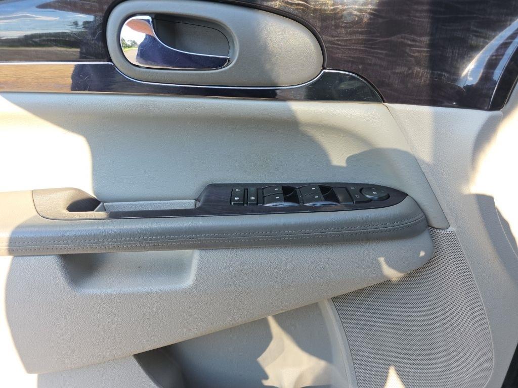 Buick Enclave FWD 4dr Convenience 2017