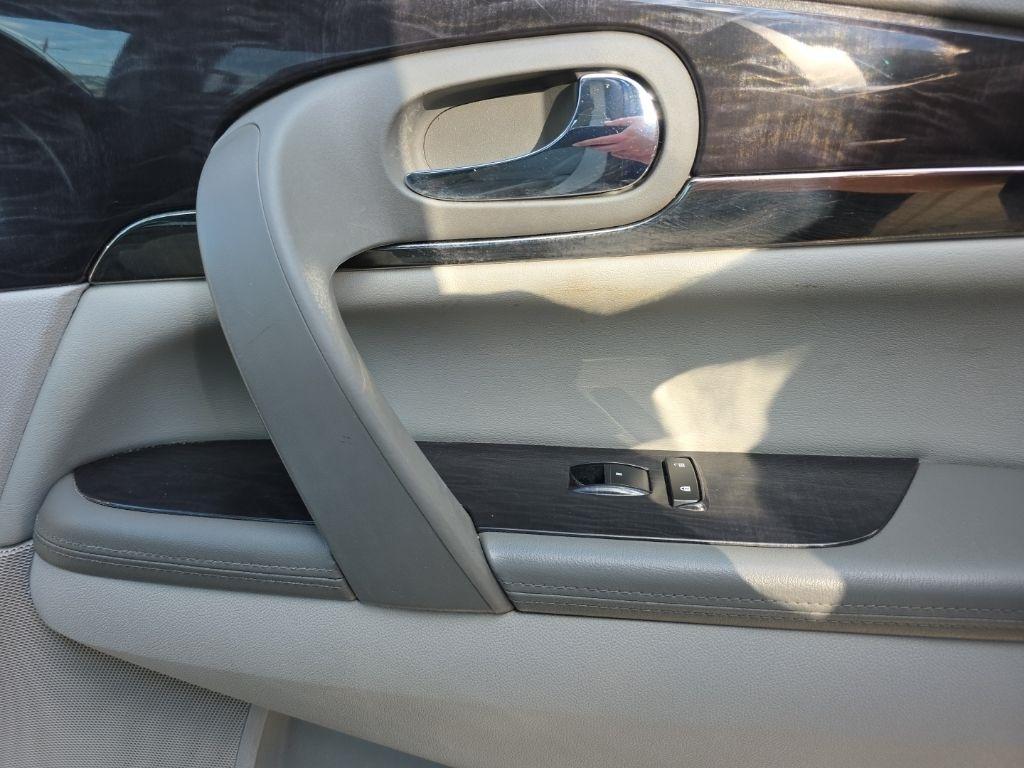 Buick Enclave FWD 4dr Convenience 2017
