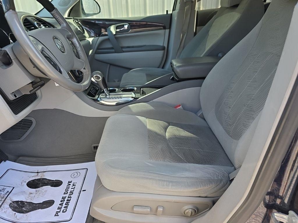 Buick Enclave FWD 4dr Convenience 2017
