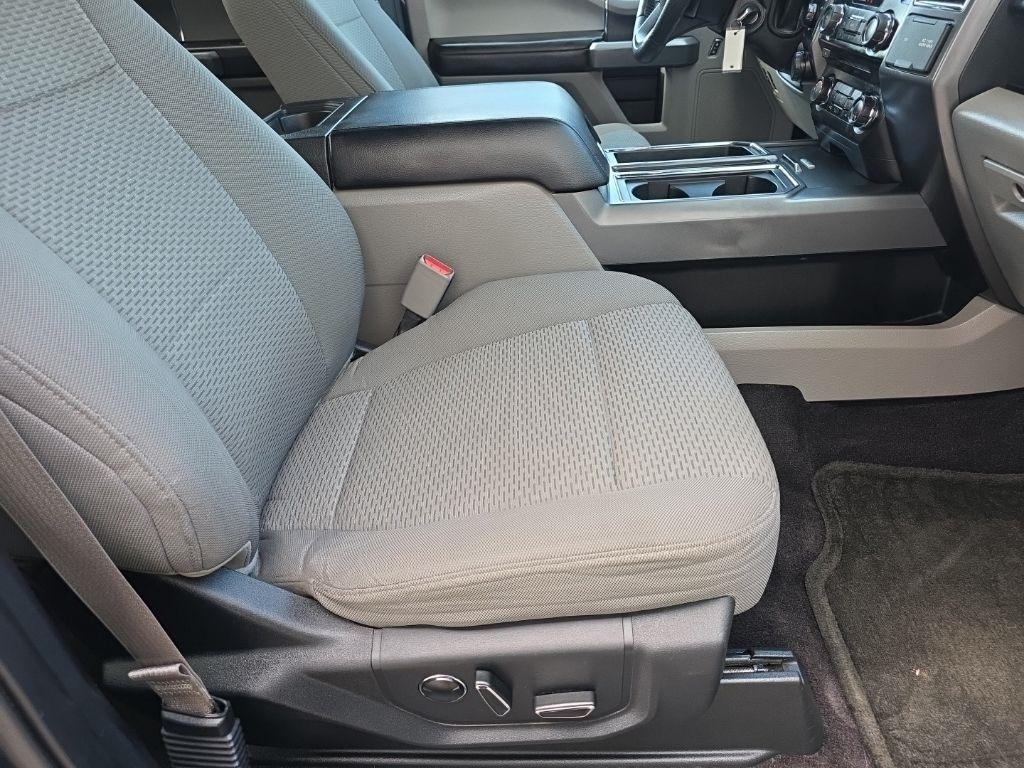 Ford F-150 2WD SuperCrew 157" Lariat 2016