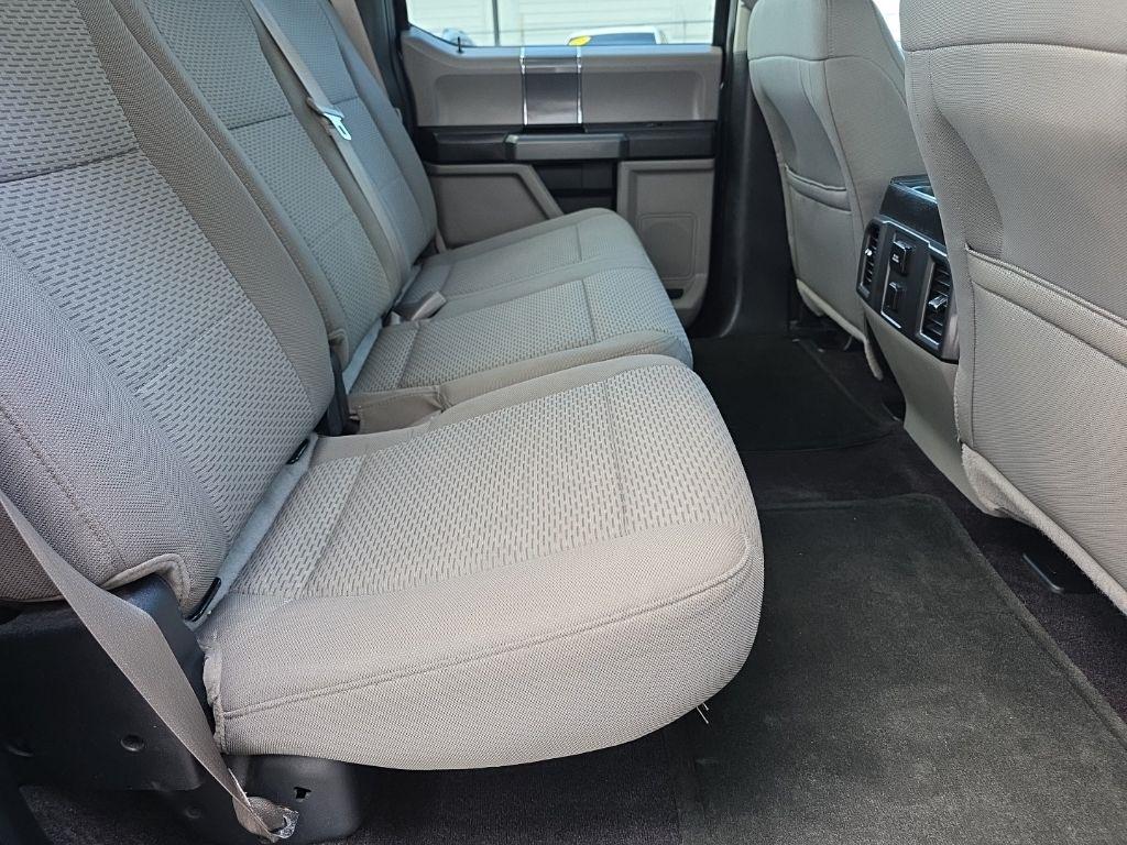 Ford F-150 2WD SuperCrew 157" Lariat 2016