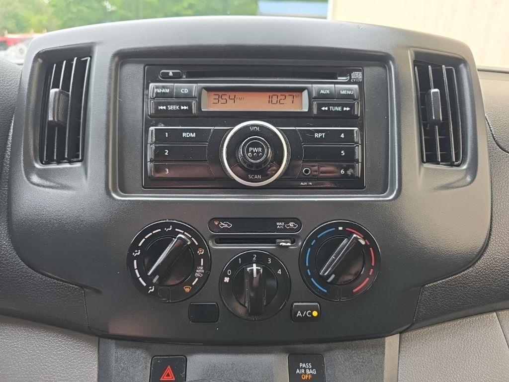 Nissan NV200 I4 S 2015