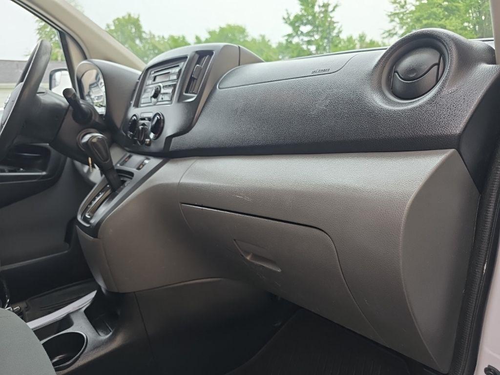 Nissan NV200 I4 S 2015