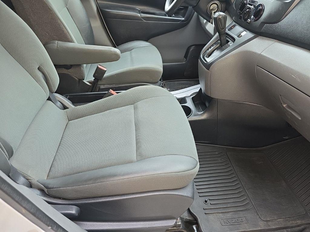 Nissan NV200 I4 S 2015