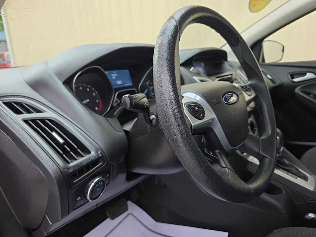 Ford Focus 4dr Sdn SE 2014