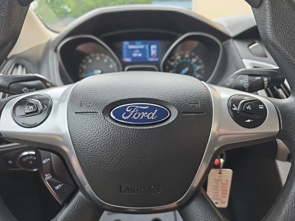 Ford Focus 4dr Sdn SE 2014