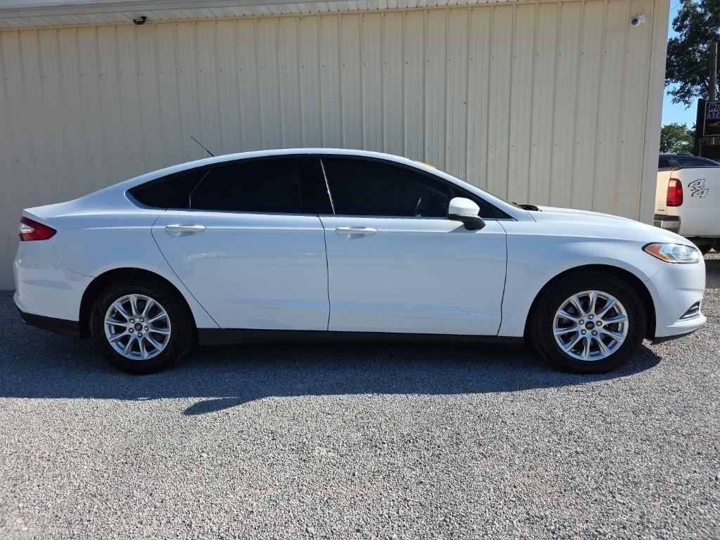 Ford Fusion 4dr Sdn S FWD 2016