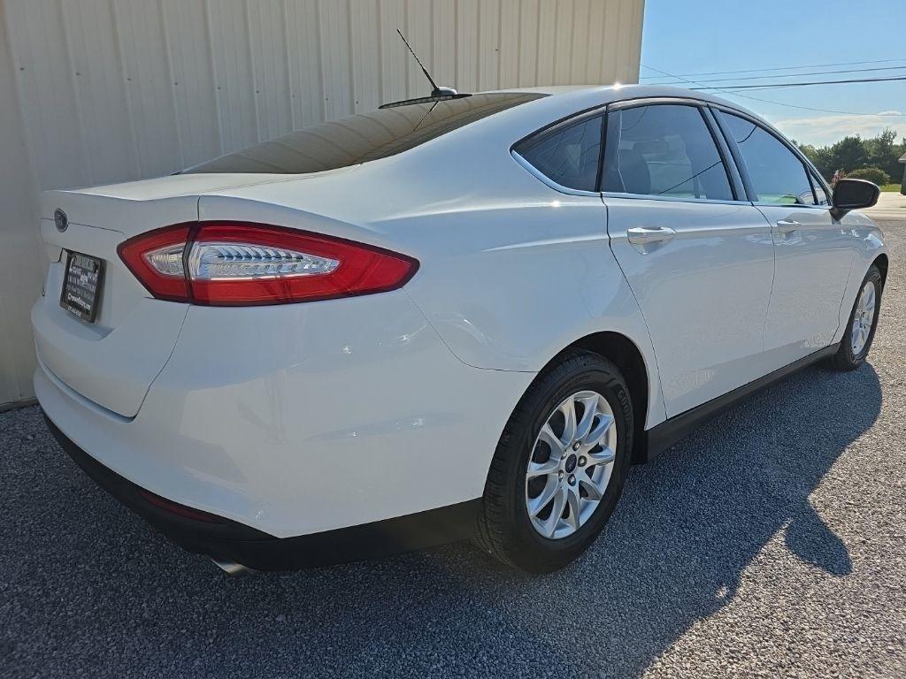 Ford Fusion 4dr Sdn S FWD 2016