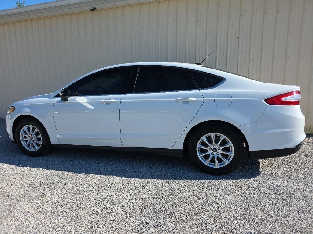 Ford Fusion 4dr Sdn S FWD 2016