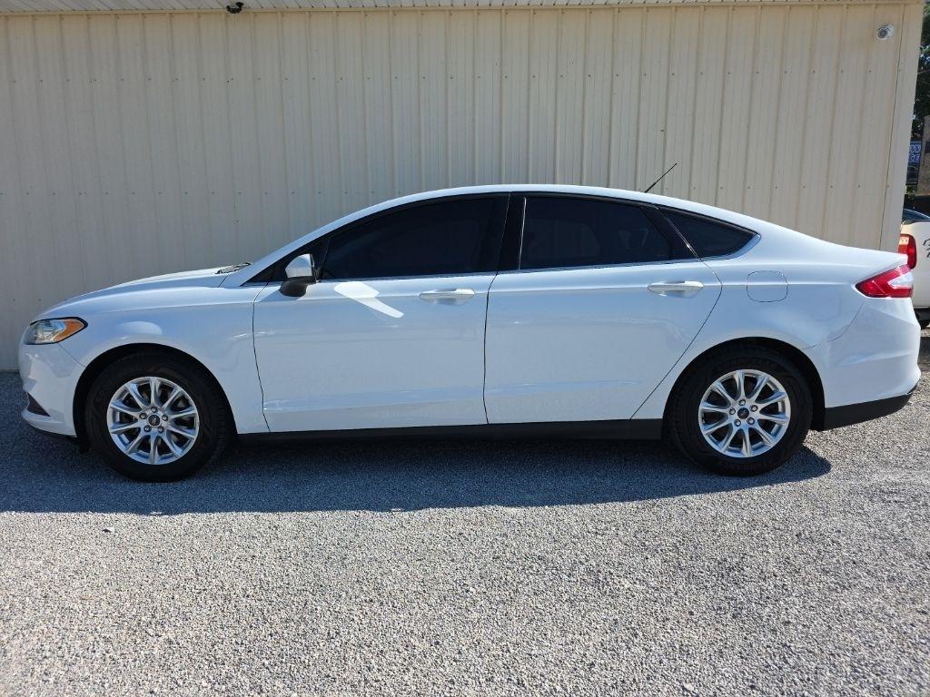 Ford Fusion 4dr Sdn S FWD 2016