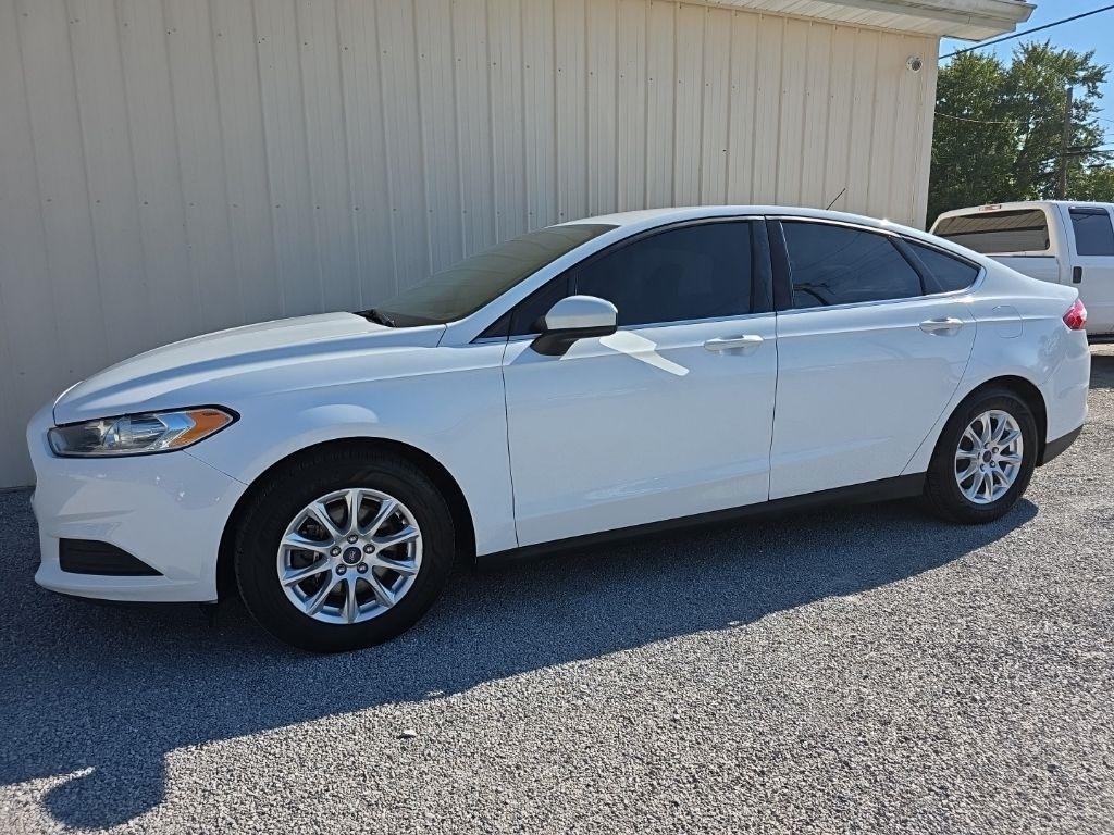 Ford Fusion 4dr Sdn S FWD 2016