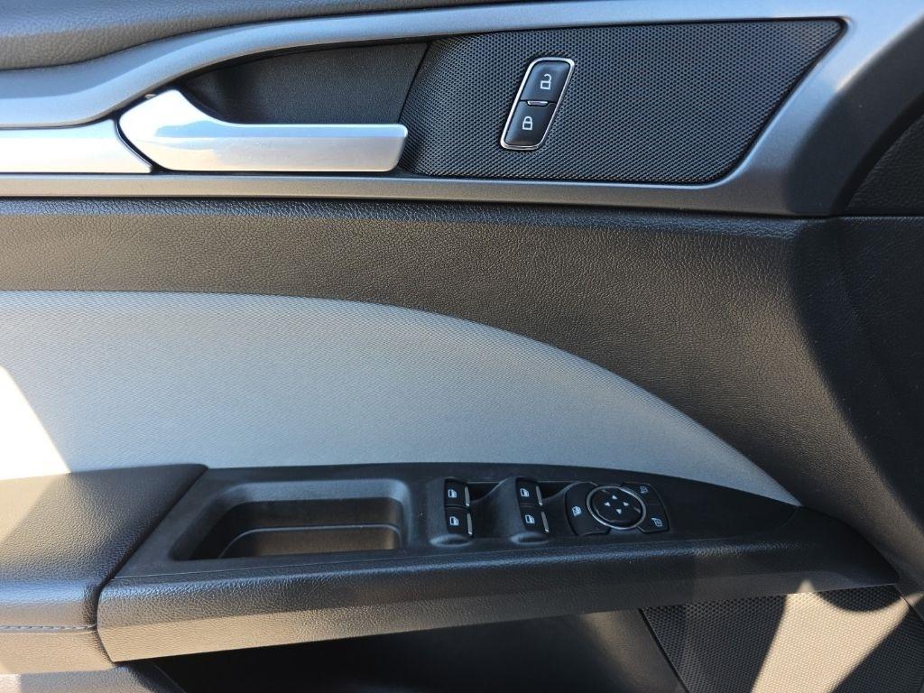 Ford Fusion 4dr Sdn S FWD 2016
