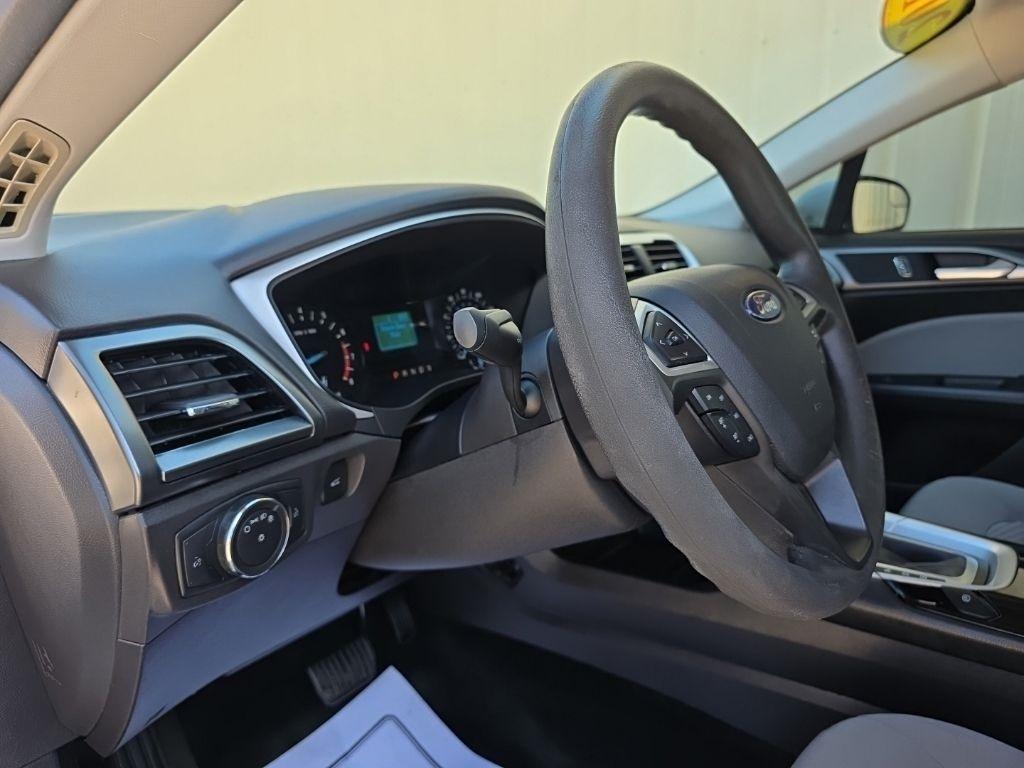 Ford Fusion 4dr Sdn S FWD 2016