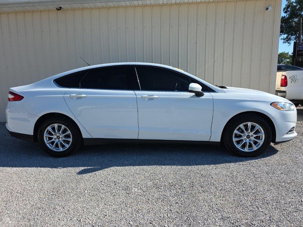 Ford Fusion 4dr Sdn S FWD 2016