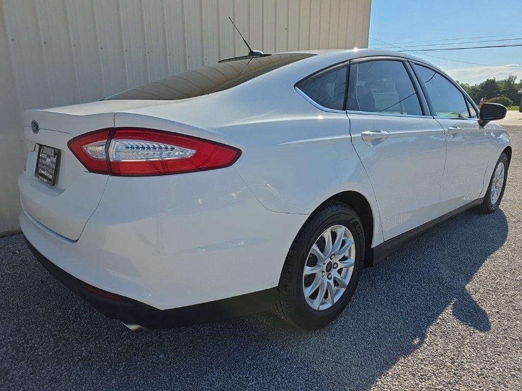 Ford Fusion 4dr Sdn S FWD 2016