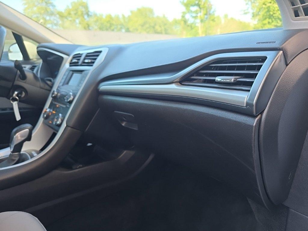 Ford Fusion 4dr Sdn S FWD 2016