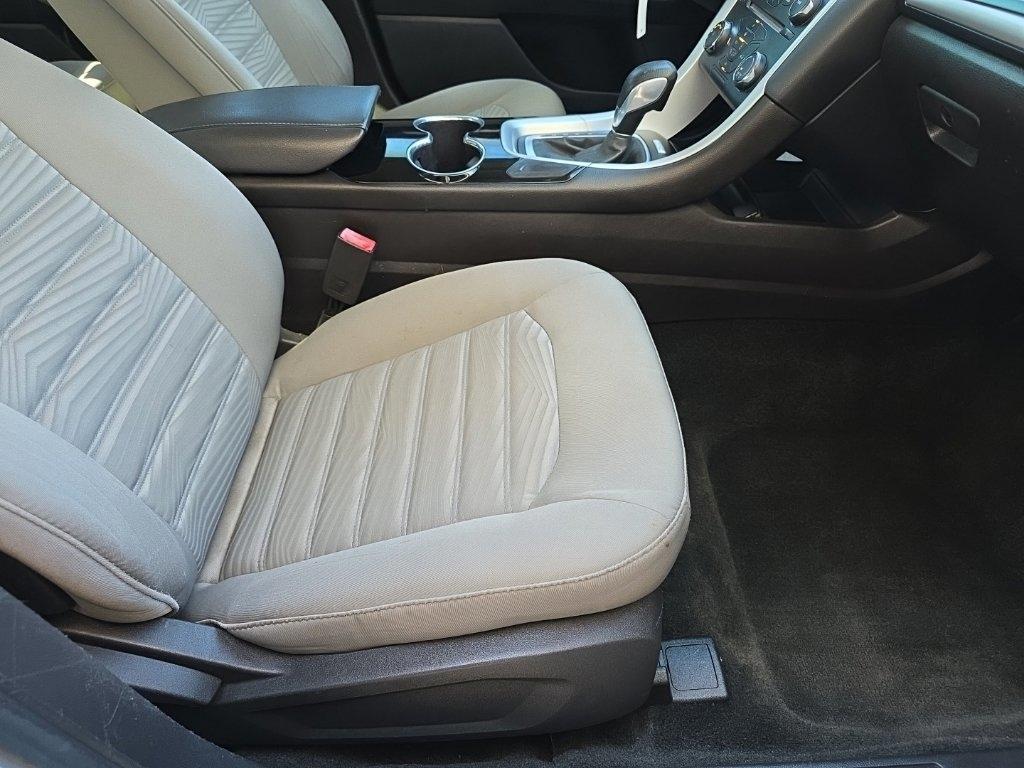 Ford Fusion 4dr Sdn S FWD 2016