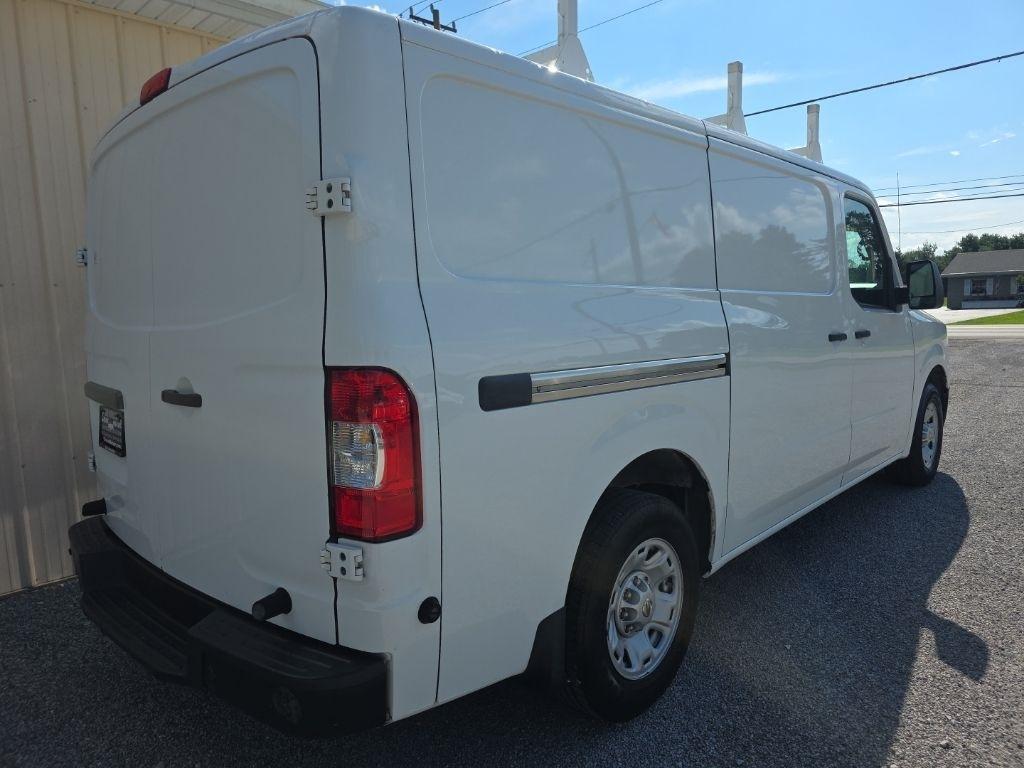 Nissan NV Cargo NV2500 HD Standard Roof V6 SV 2017