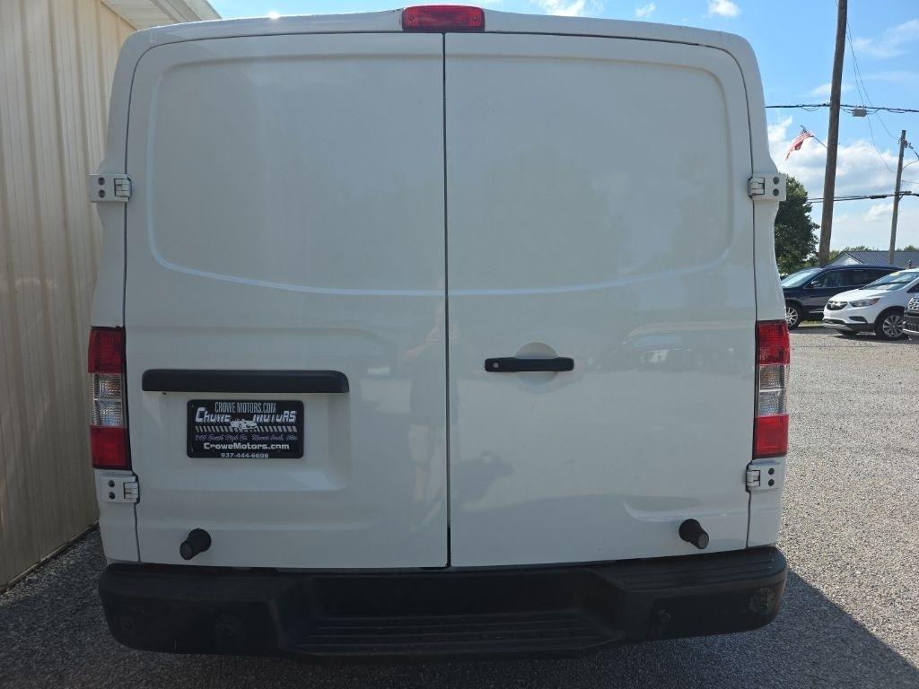 Nissan NV Cargo NV2500 HD Standard Roof V6 SV 2017