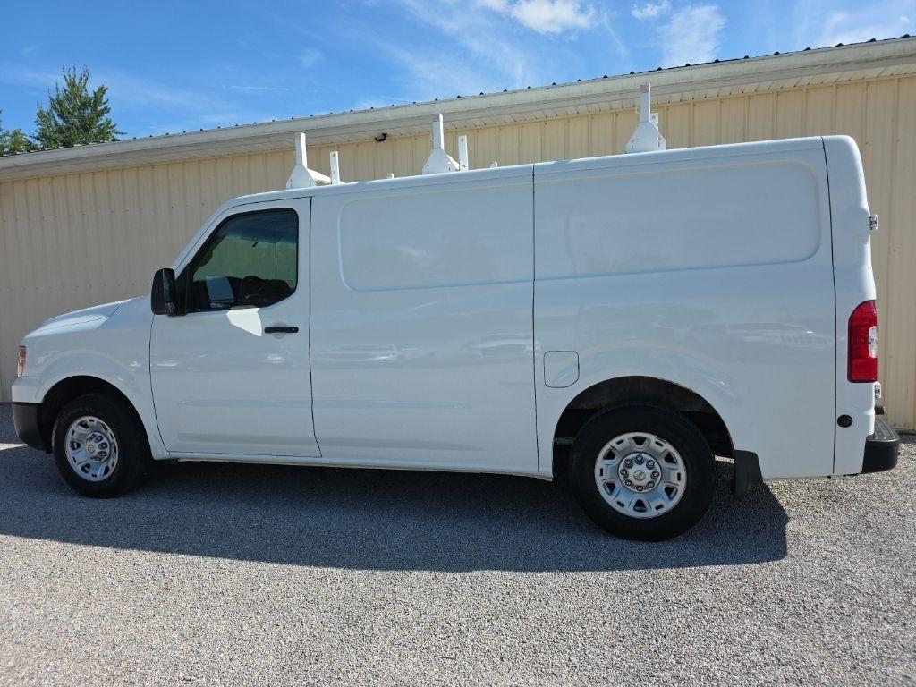 Nissan NV Cargo NV2500 HD Standard Roof V6 SV 2017