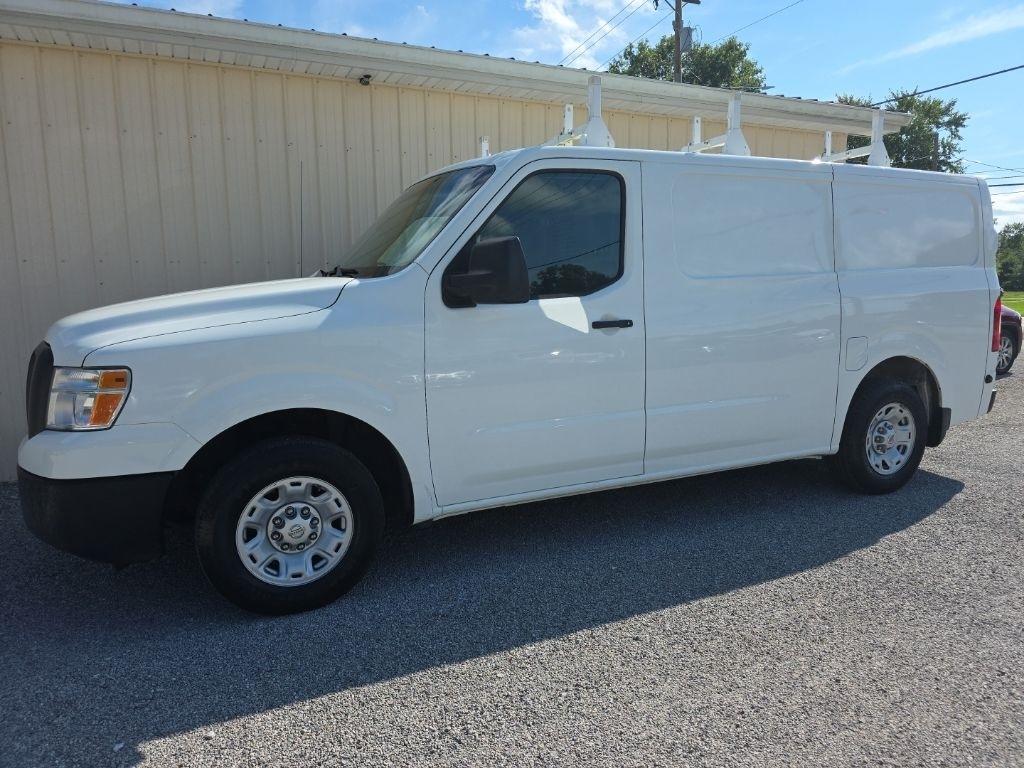 Nissan NV Cargo NV2500 HD Standard Roof V6 SV 2017