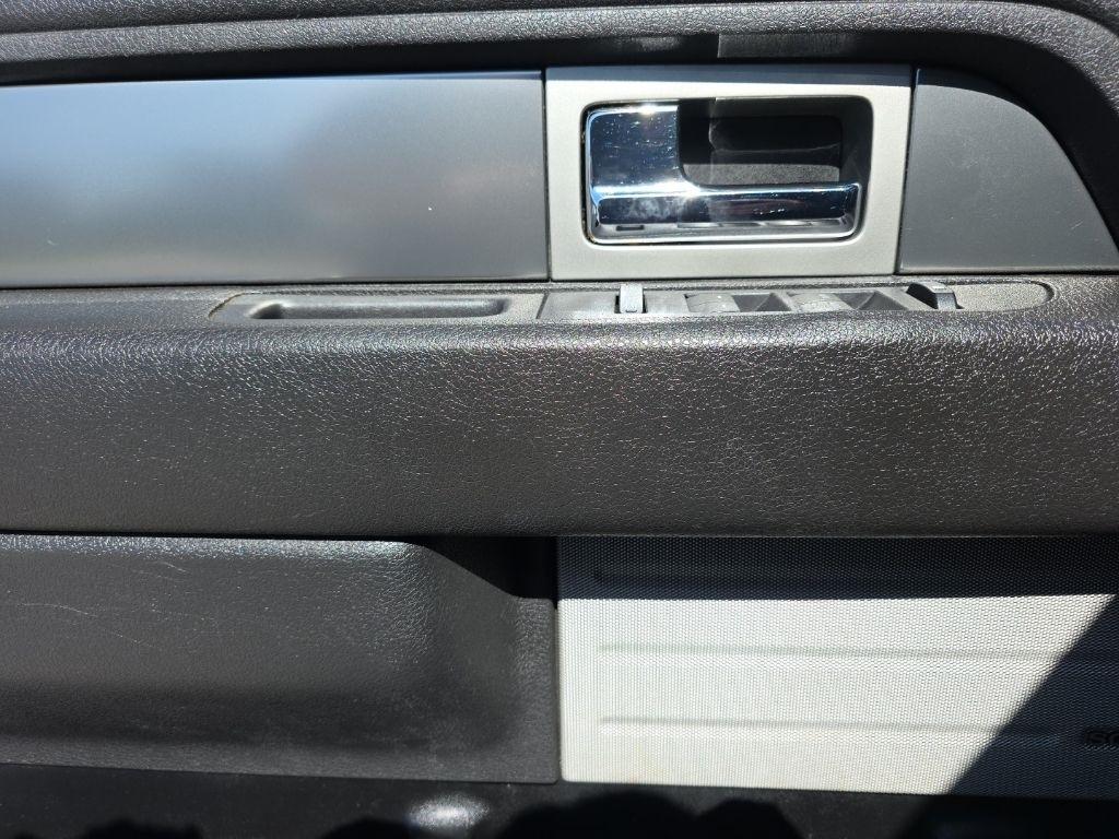 Ford F-150 4WD SuperCrew 145" Platinum 2014