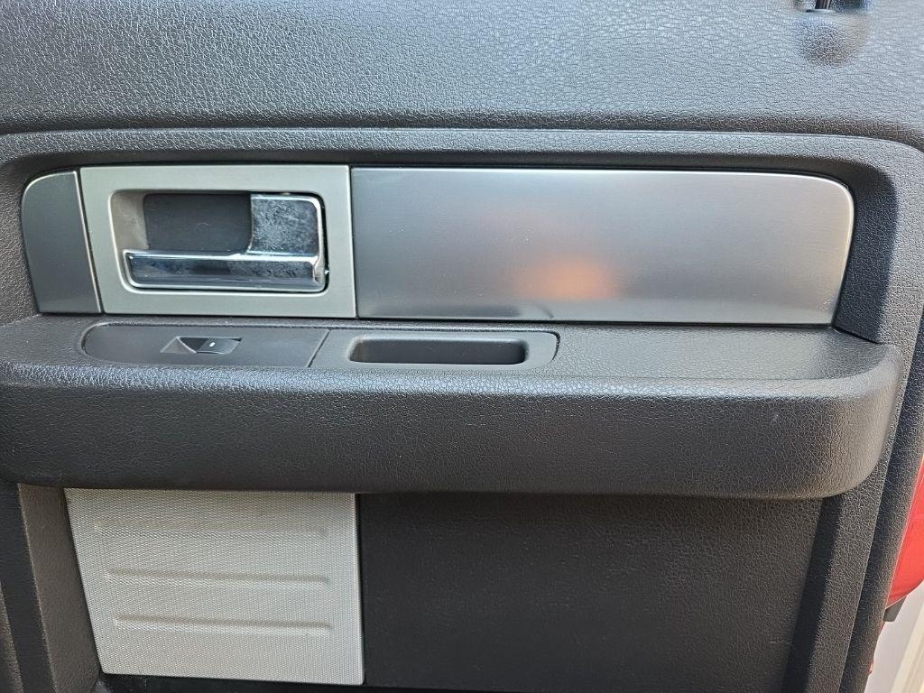 Ford F-150 4WD SuperCrew 145" Platinum 2014