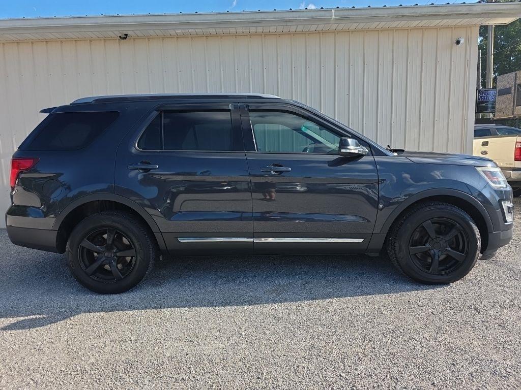 Ford Explorer XLT 4WD 2017