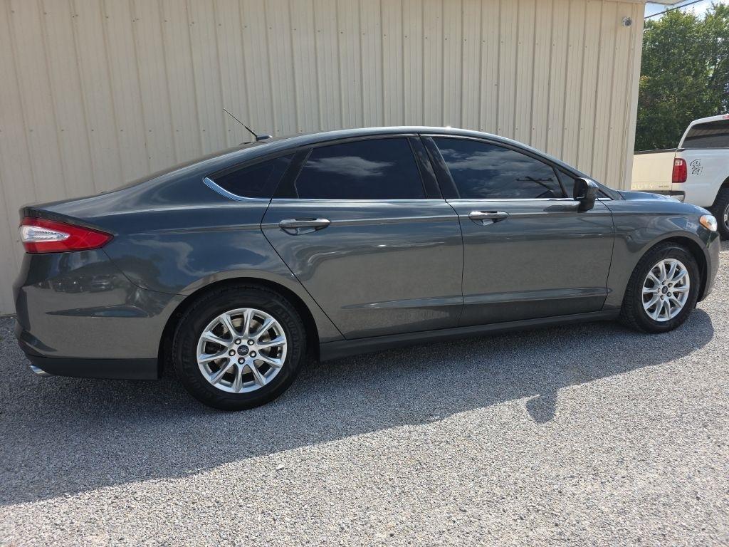 Ford Fusion 4dr Sdn S FWD 2016