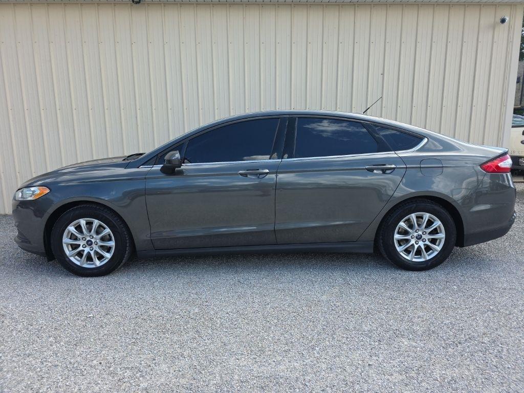 Ford Fusion 4dr Sdn S FWD 2016