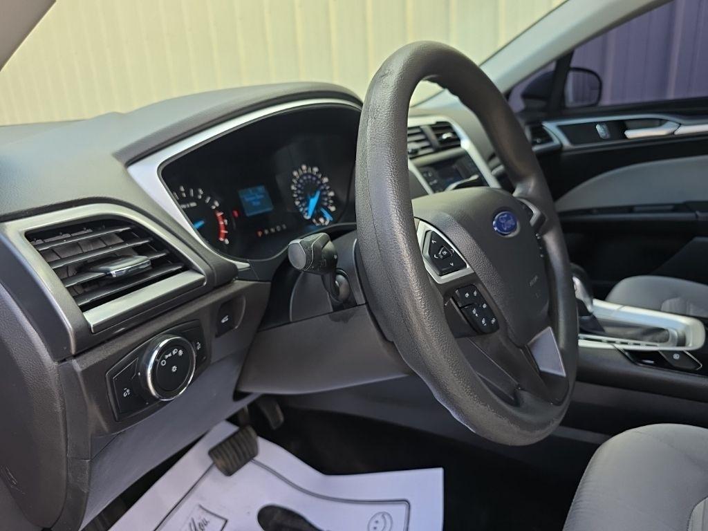 Ford Fusion 4dr Sdn S FWD 2016