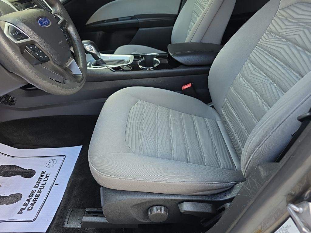 Ford Fusion 4dr Sdn S FWD 2016