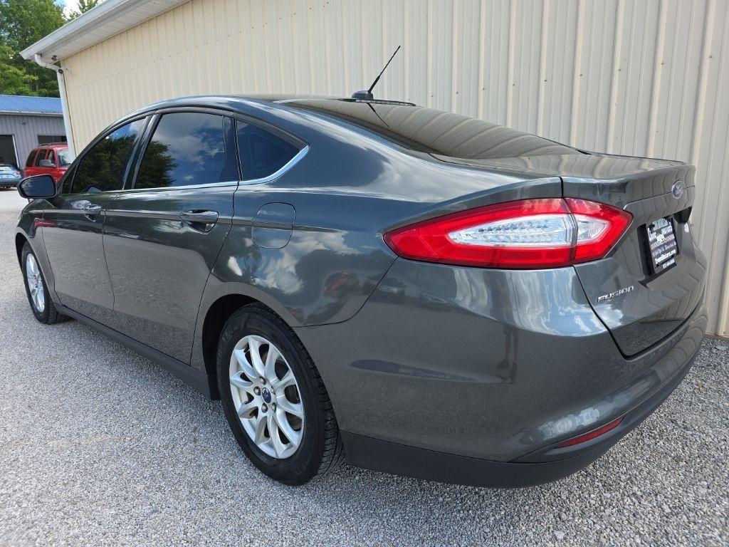 Ford Fusion 4dr Sdn S FWD 2016